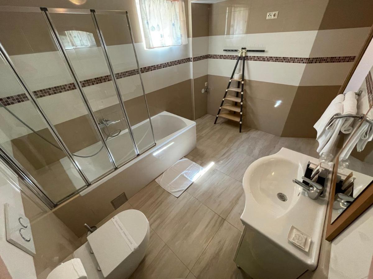 Apartment Victoria Стара Башка Экстерьер фото