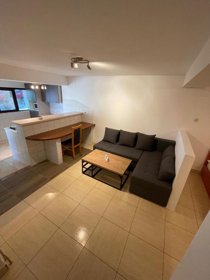 Apartment Victoria Стара Башка Экстерьер фото