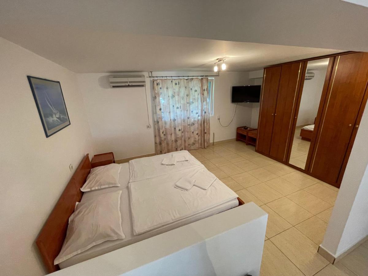 Apartment Victoria Стара Башка Экстерьер фото